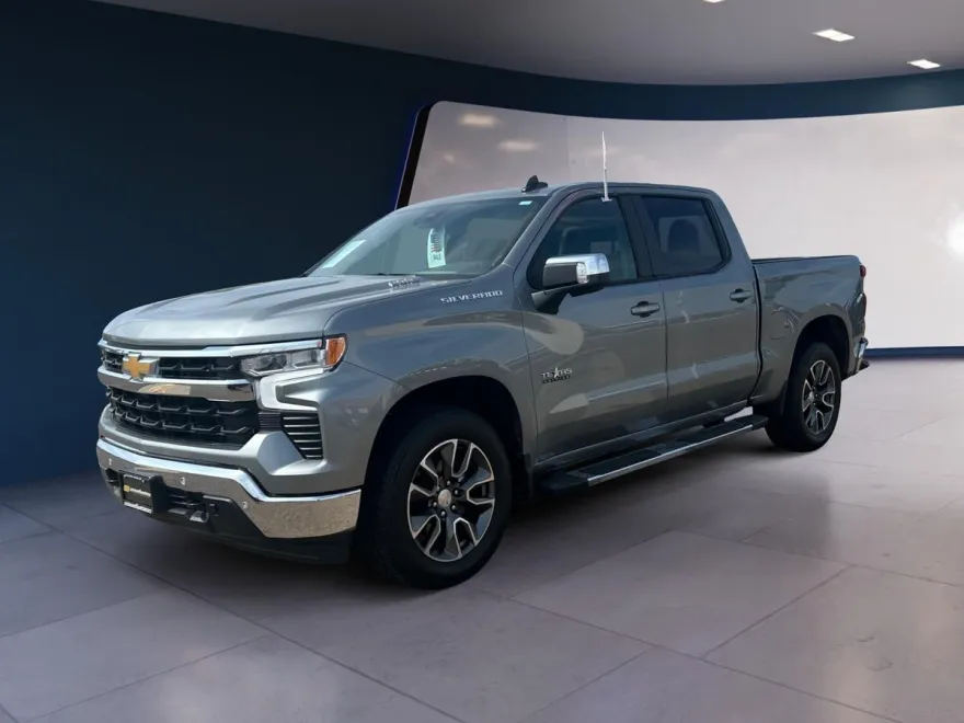 2025 Chevrolet Silverado 1500 LT photo 1