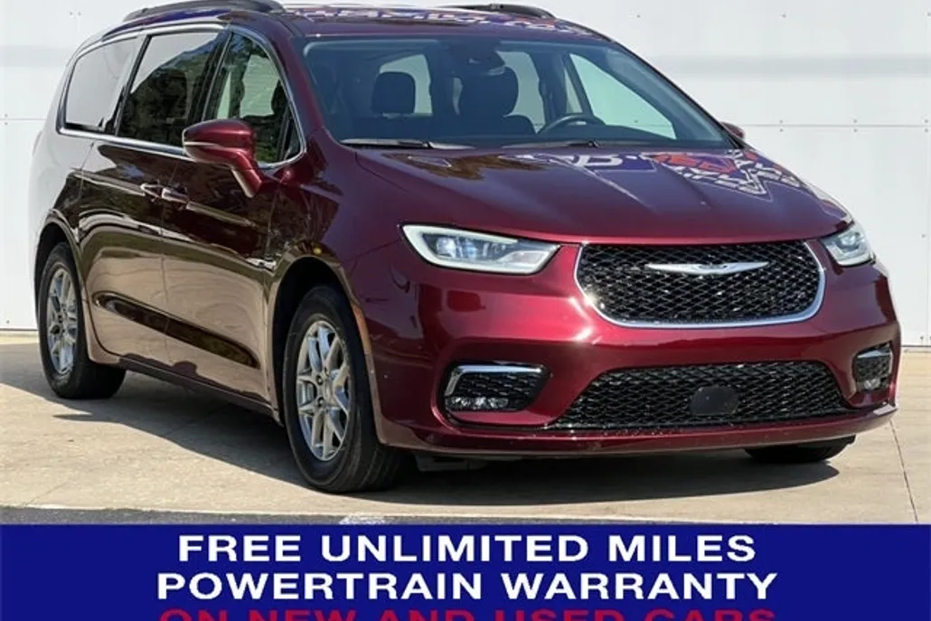 2021 Chrysler Pacifica Touring photo 1