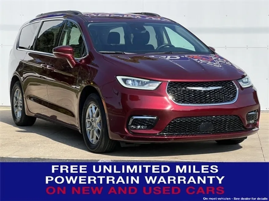 2021 Chrysler Pacifica Touring photo 1