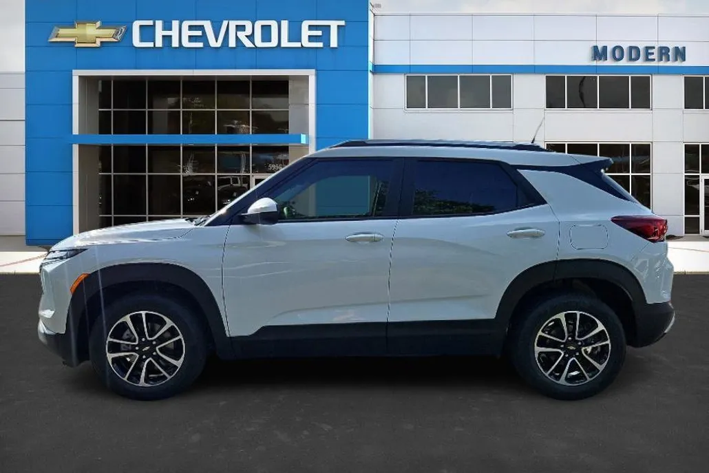 2026 Chevrolet Trailblazer LT photo 1