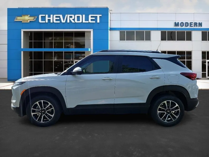 2026 Chevrolet Trailblazer LT photo 1