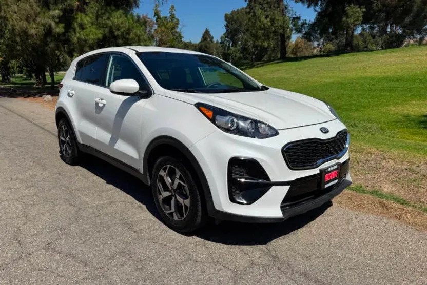2022 Kia Sportage LX photo 1