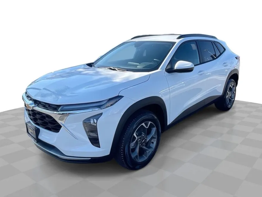2025 Chevrolet Trax LT photo 1