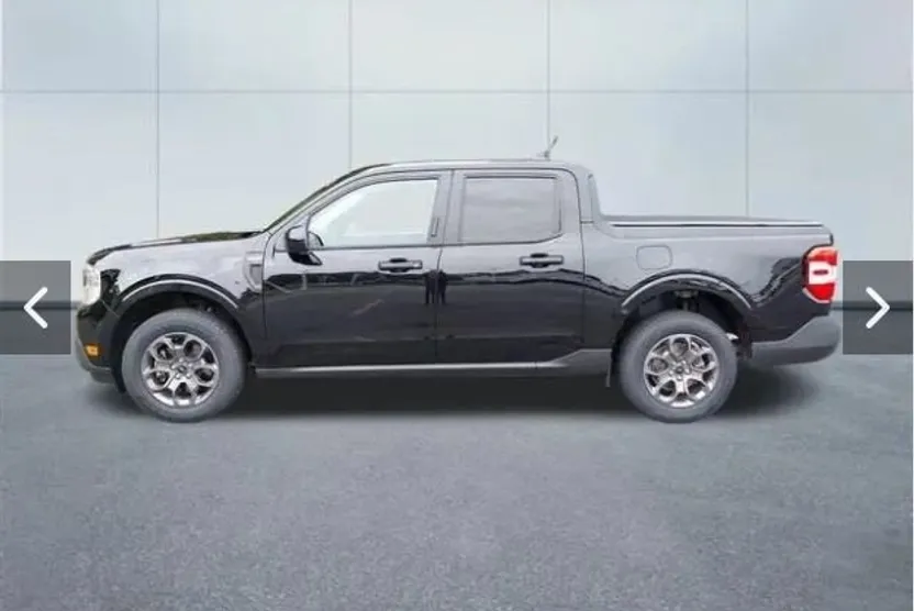 2022 Ford Maverick XLT photo 1