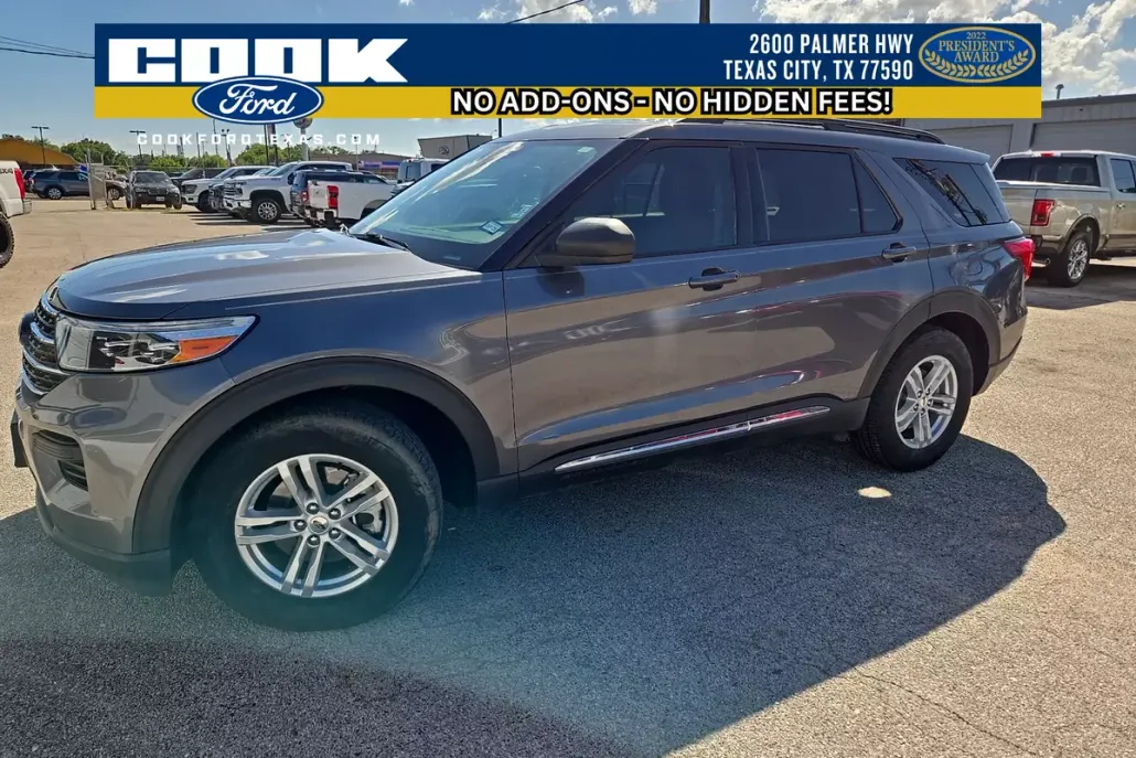 2021 Ford Explorer XLT photo 1