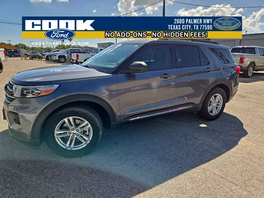 2021 Ford Explorer XLT photo 1