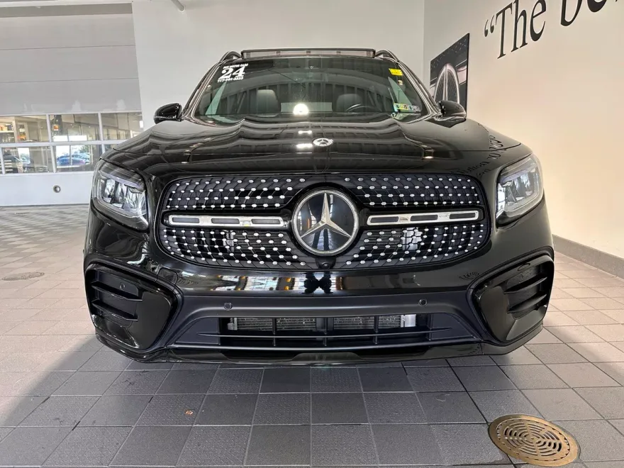 2024 Mercedes Benz GLB 250 AMG photo 1