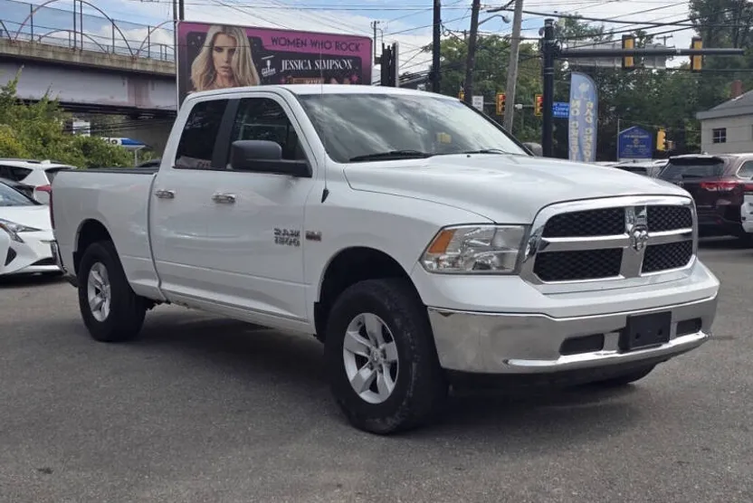2016 Ram 1500 SLT photo 1