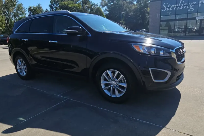 2018 Kia Sorento LX V6 photo 1