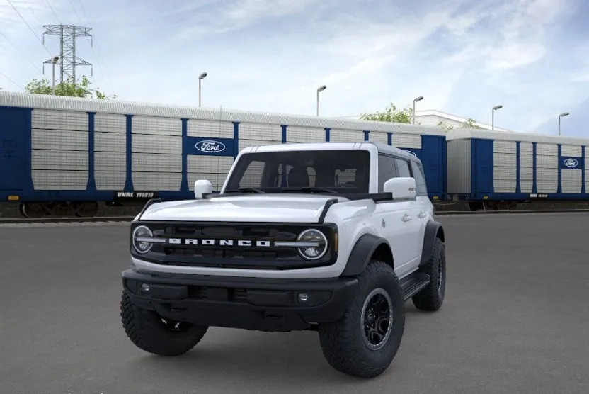 2025 Ford Bronco Outer Banks photo 1