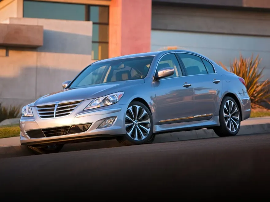 2013 Hyundai Genesis 5.0 R-Spec photo 1