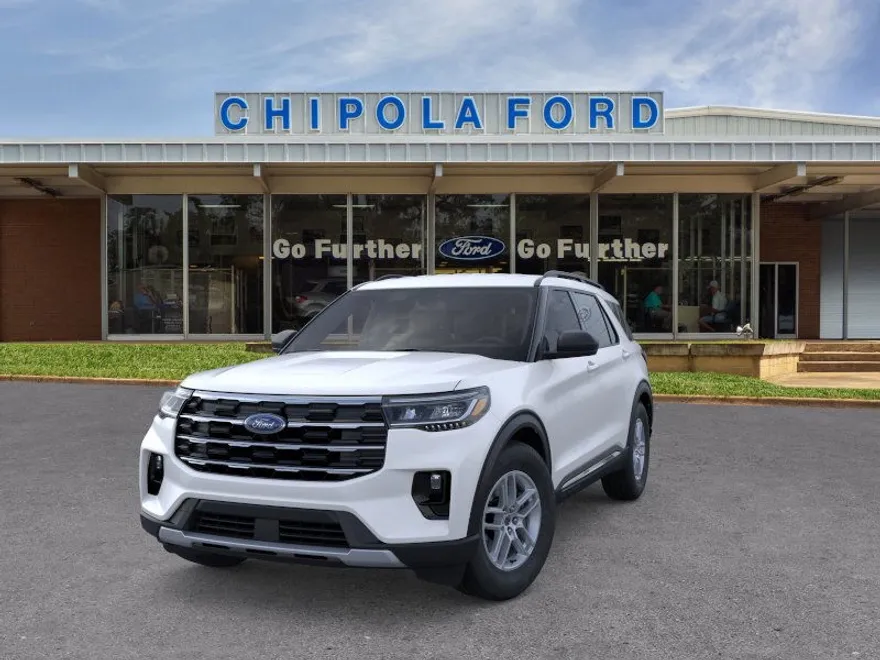 2025 Ford Explorer photo 1