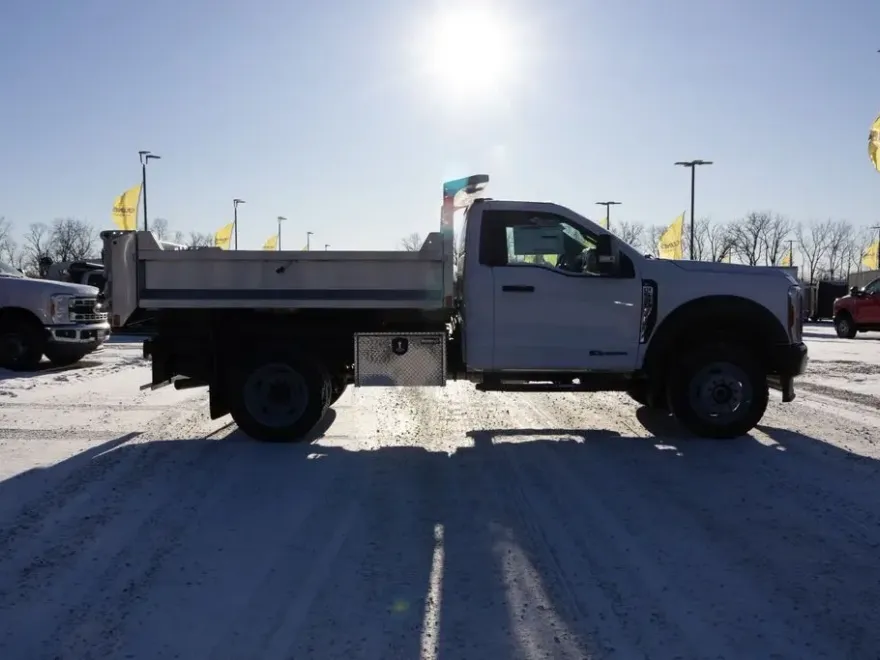 2024 Ford F-550 XL photo 1
