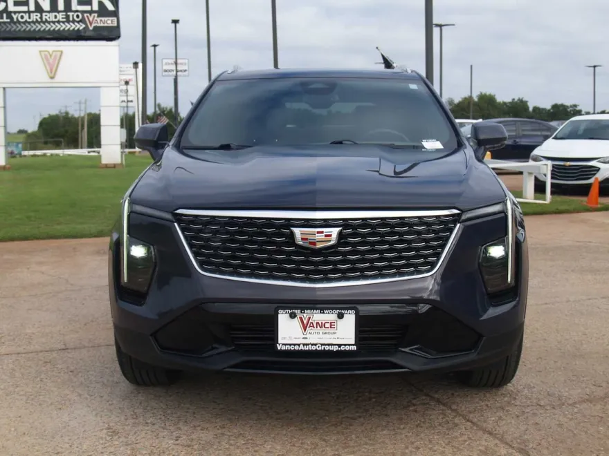 2024 Cadillac XT4 Premium Luxury photo 1