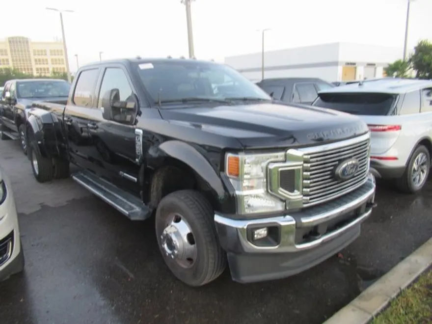 2022 Ford F-350 Lariat photo 1