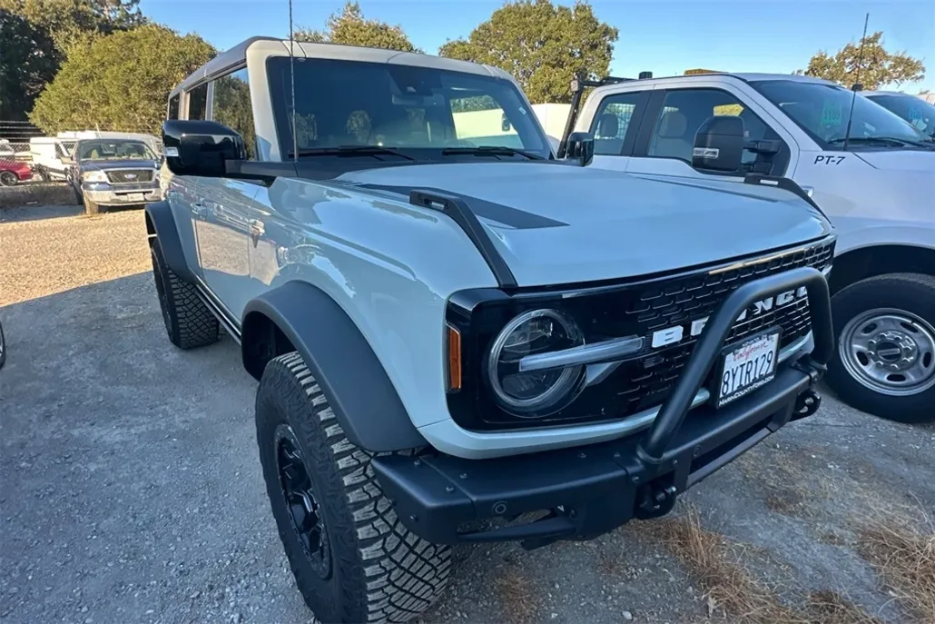 2021 Ford Bronco First Edition photo 1