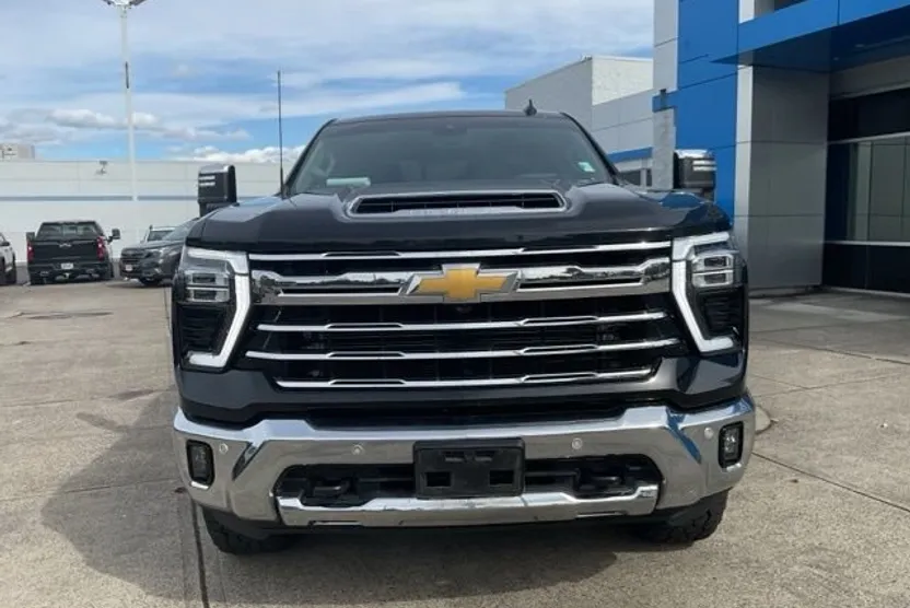 2024 Chevrolet Silverado 3500HD LTZ photo 1