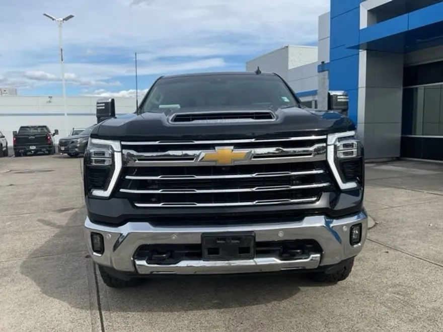 2024 Chevrolet Silverado 3500HD LTZ photo 1