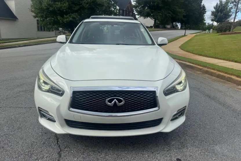 2017 Infiniti Q50 2.0t Sport photo 1