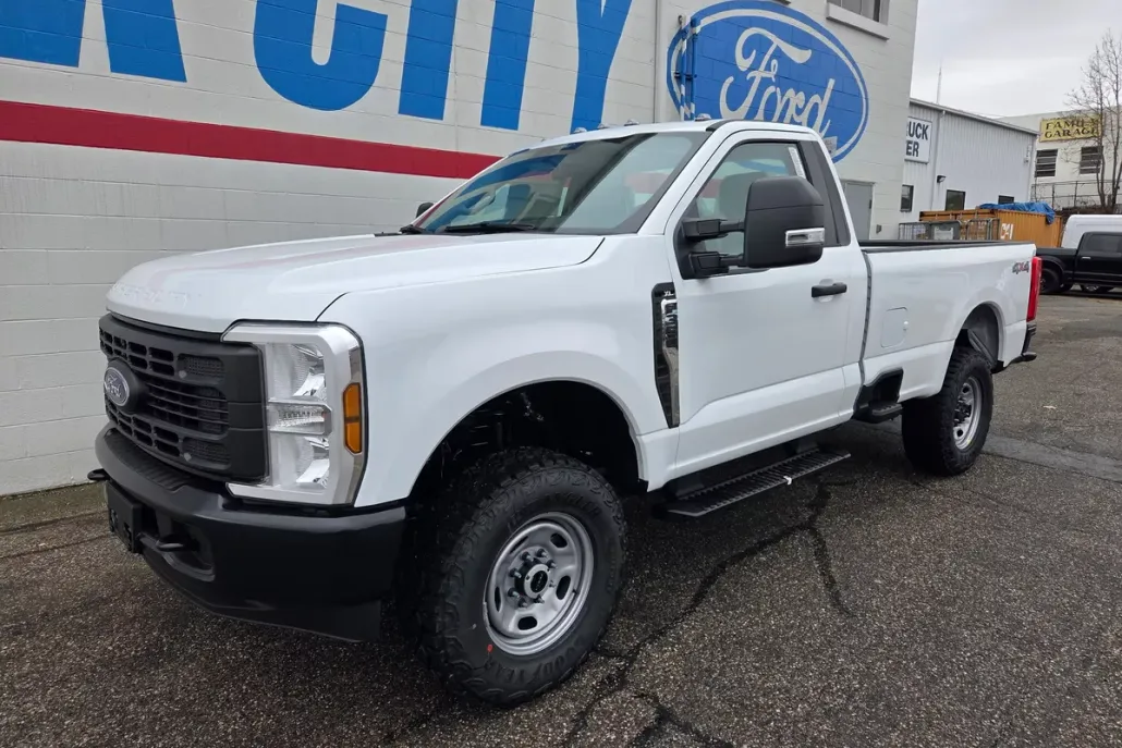 2025 Ford F-350 XL photo 1