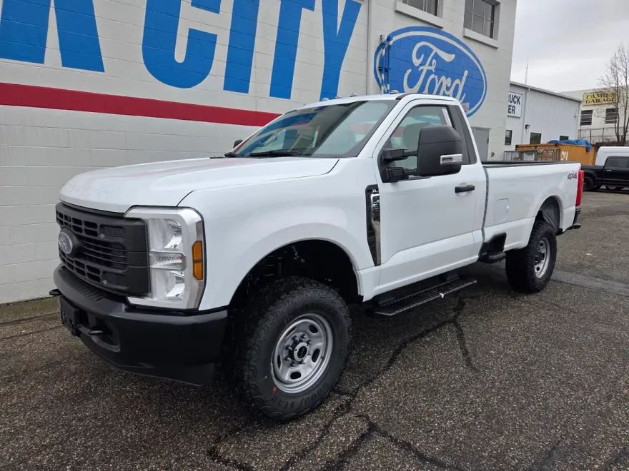 2025 Ford F-350 XL photo 1