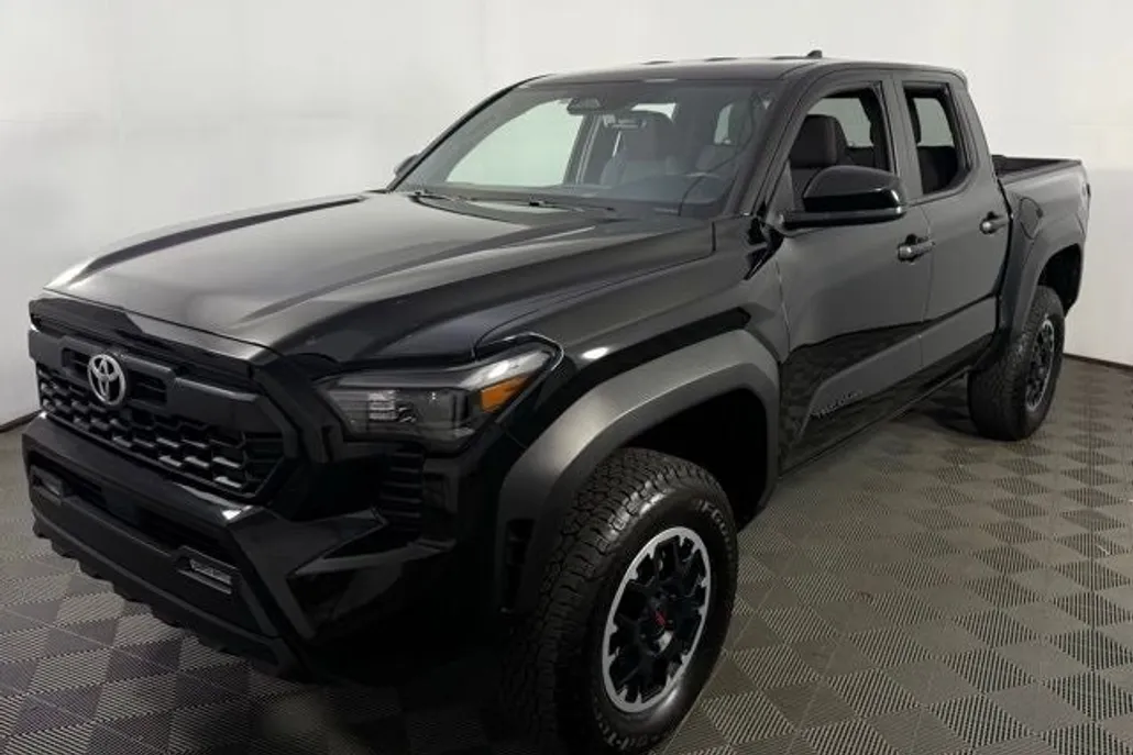 2024 Toyota Tacoma TRD Off-Road photo 1