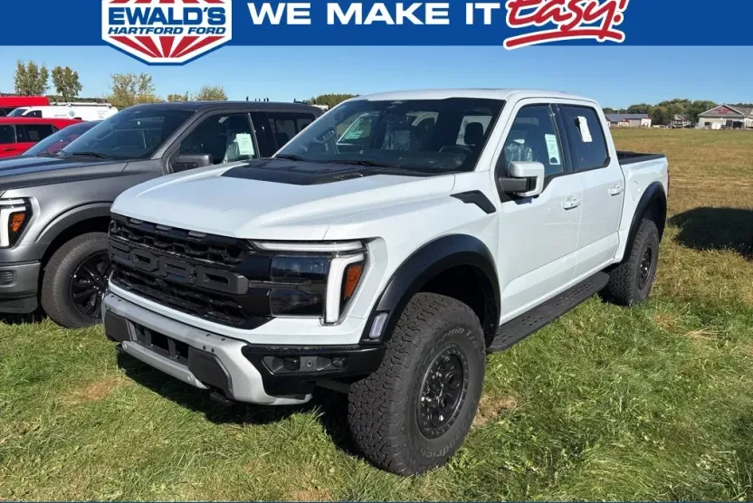 2025 Ford F-150 Raptor photo 1