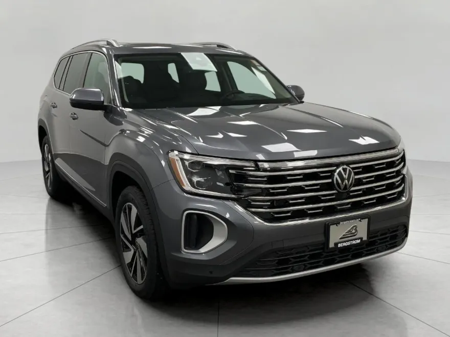 2025 Volkswagen Atlas SEL photo 1
