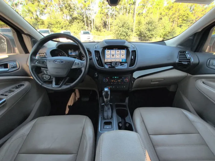 2019 Ford Escape Titanium photo 1