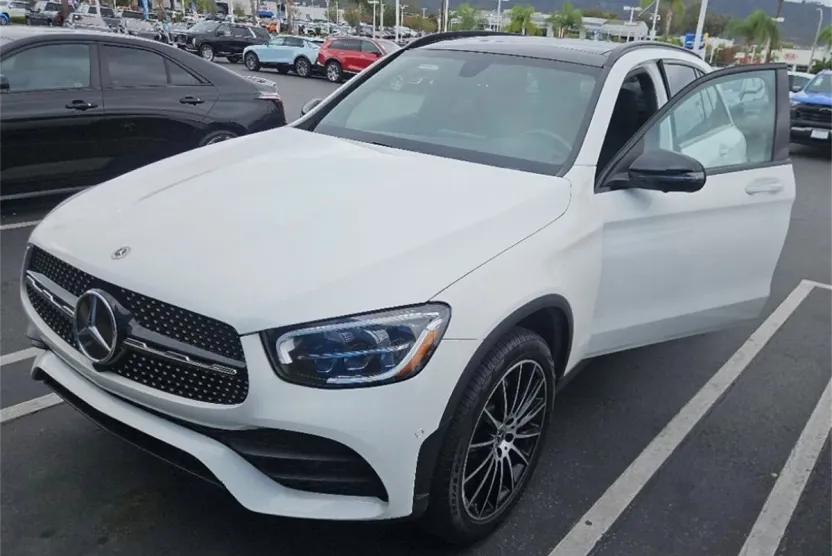 2021 Mercedes Benz GLC 300 photo 1