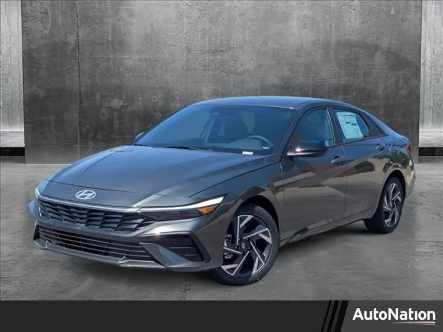 2025 Hyundai Elantra SEL Sport photo 1