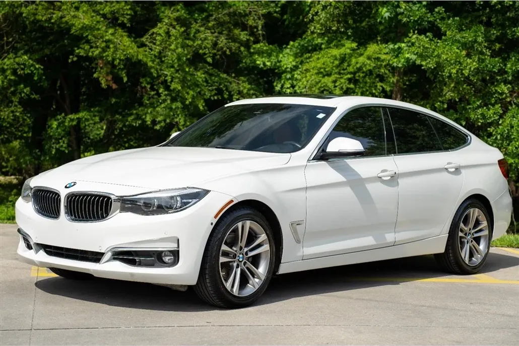 2017 Bmw 330i 330i xDrive GT photo 1