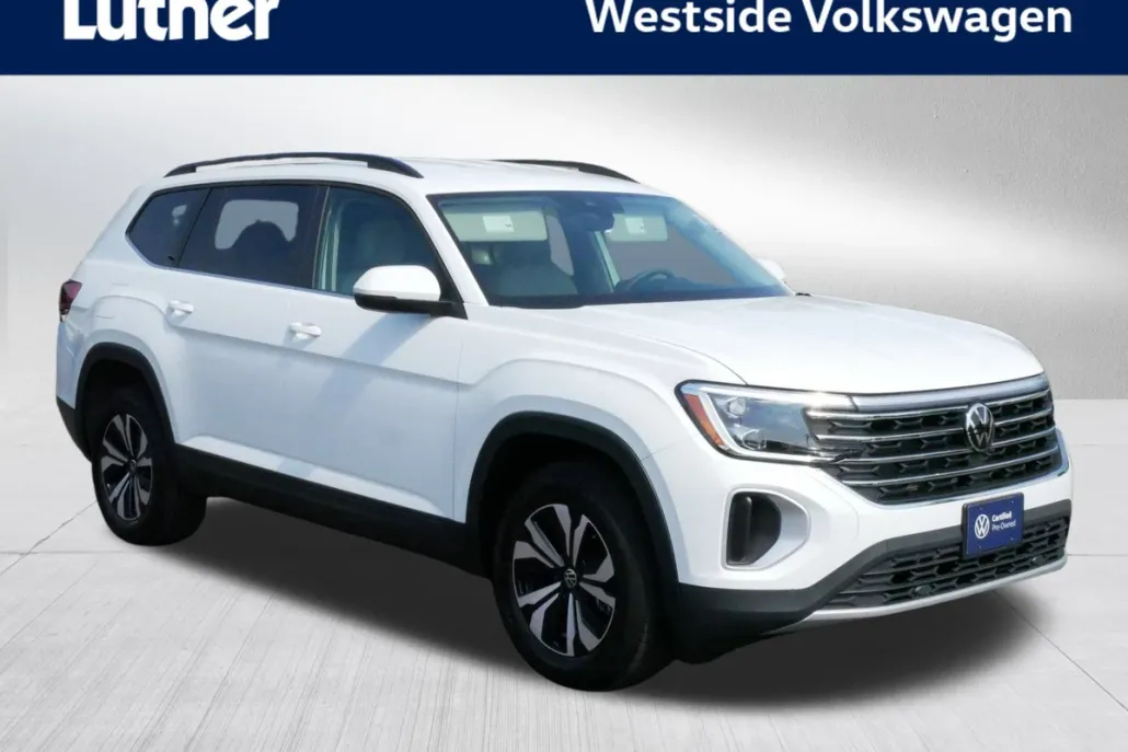 2024 Volkswagen Atlas SE photo 1