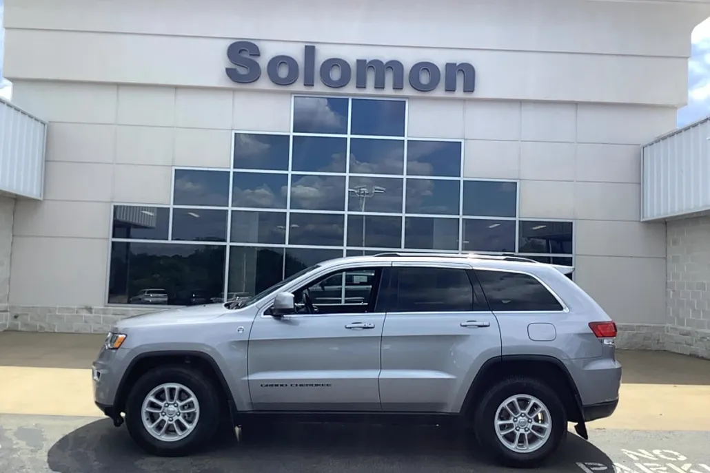 2020 Jeep Grand Cherokee Laredo E photo 1
