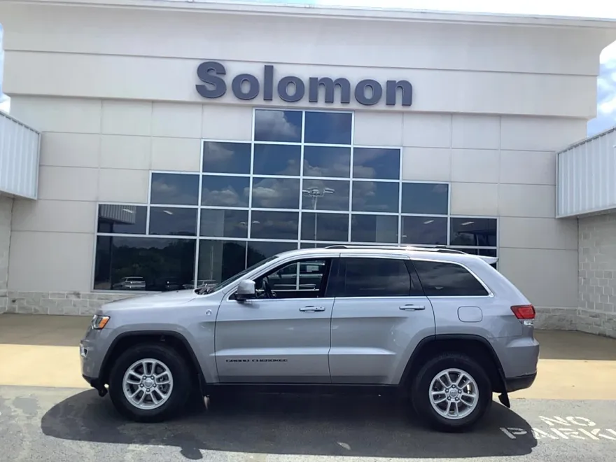 2020 Jeep Grand Cherokee Laredo E photo 1