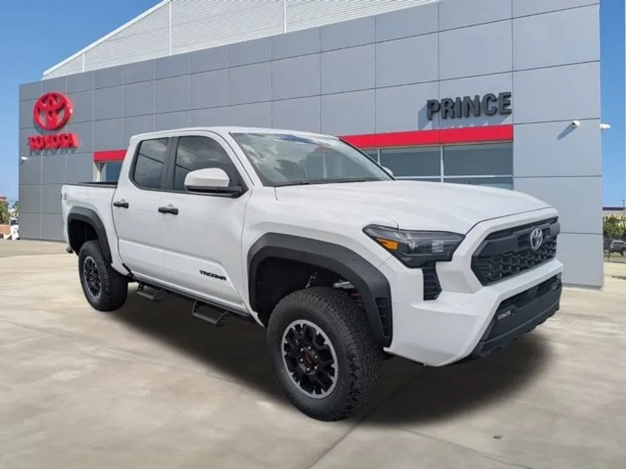 2025 Toyota Tacoma 4x4 TRD Off-Road photo 1