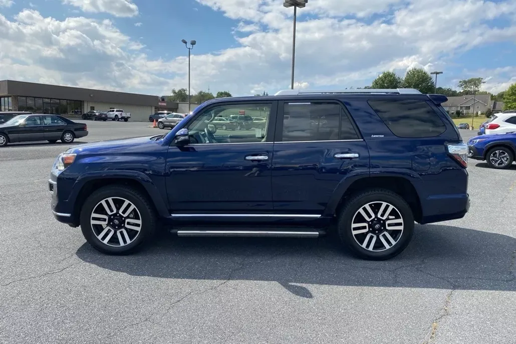 2024 Toyota 4Runner Limited photo 1