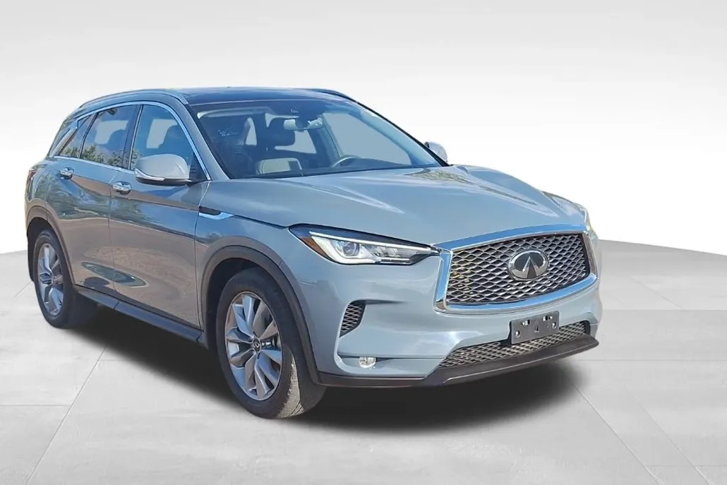 2022 Infiniti QX50 Luxe AWD photo 1