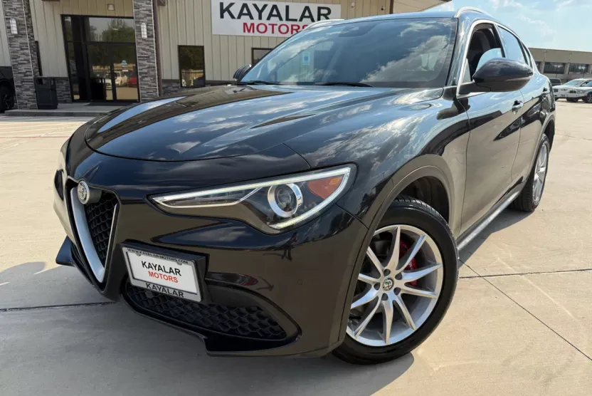 2018 Alfa Romeo Stelvio Ti photo 1