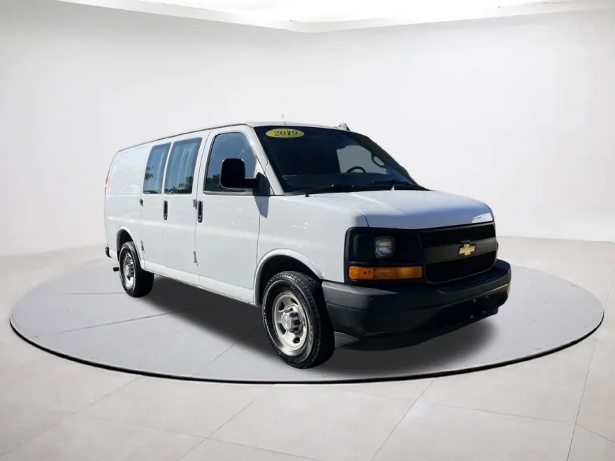 2017 Chevrolet Express Van Cargo 2500 photo 1