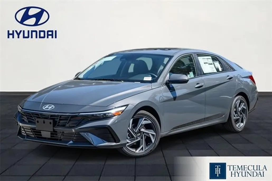 2025 Hyundai Elantra Limited photo 1