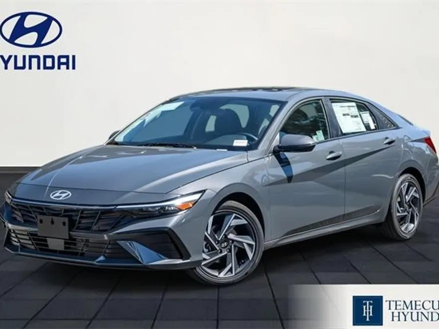 2025 Hyundai Elantra Limited photo 1