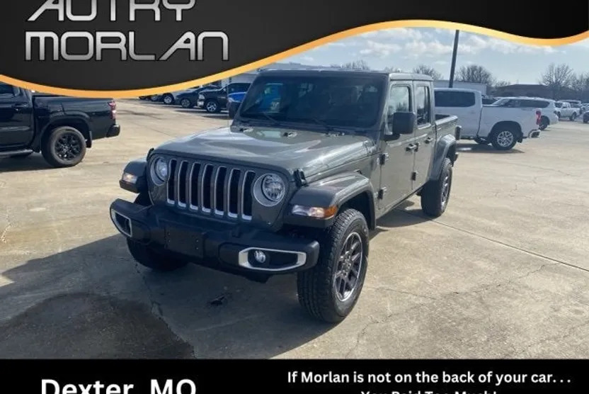 2023 Jeep Gladiator Overland photo 1