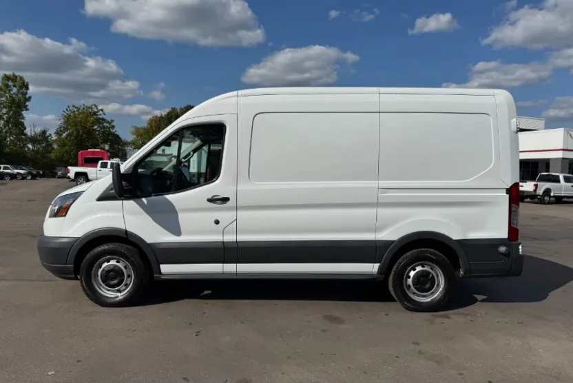 2017 Ford Transit Van photo 1