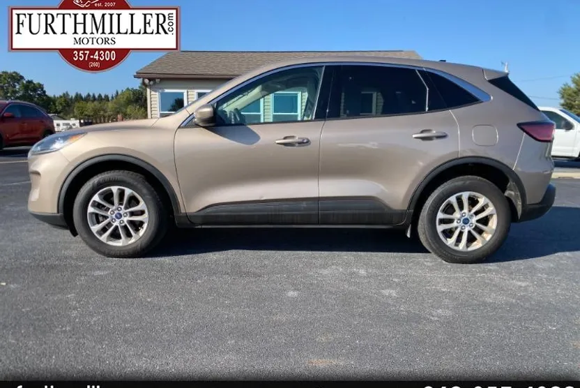 2020 Ford Escape SE photo 1
