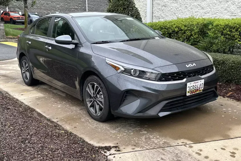 2024 Kia Forte LXS photo 1