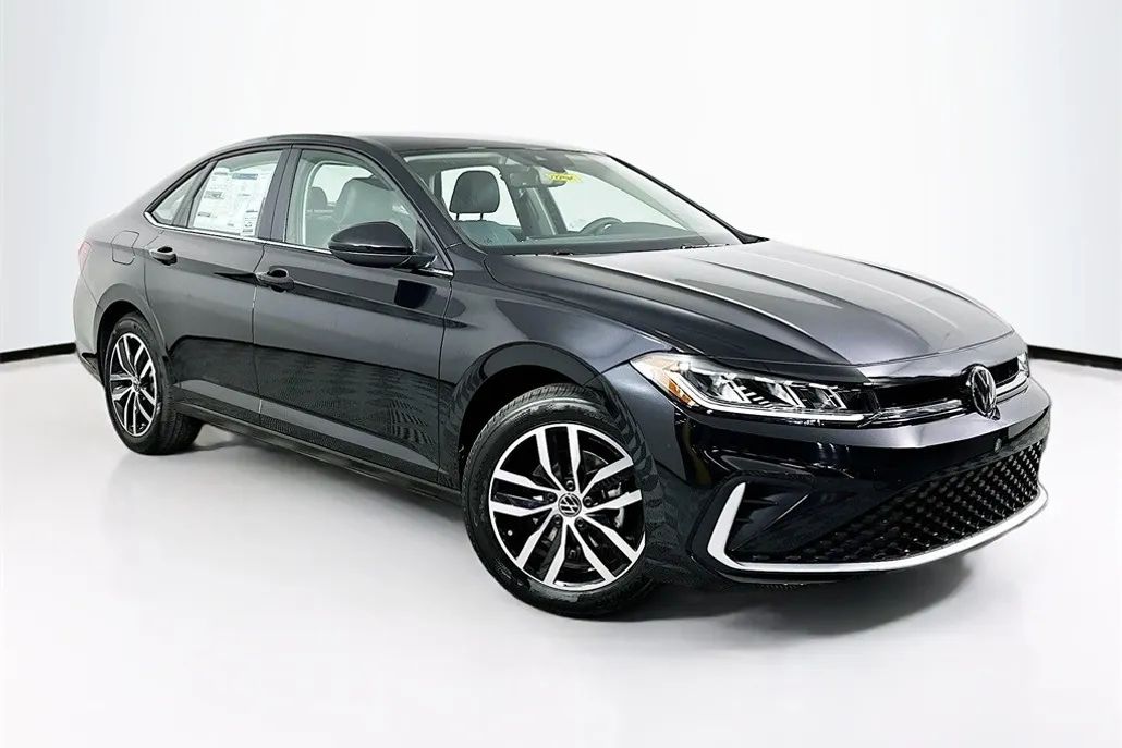 2025 Volkswagen Jetta SE photo 1