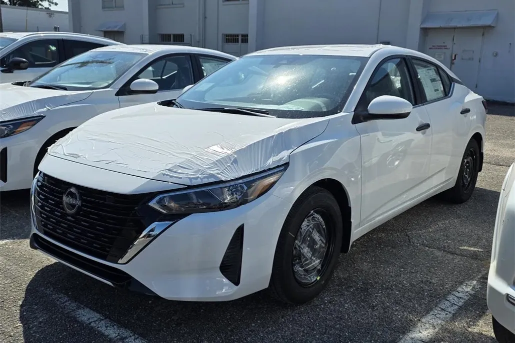 2025 Nissan Sentra S photo 1