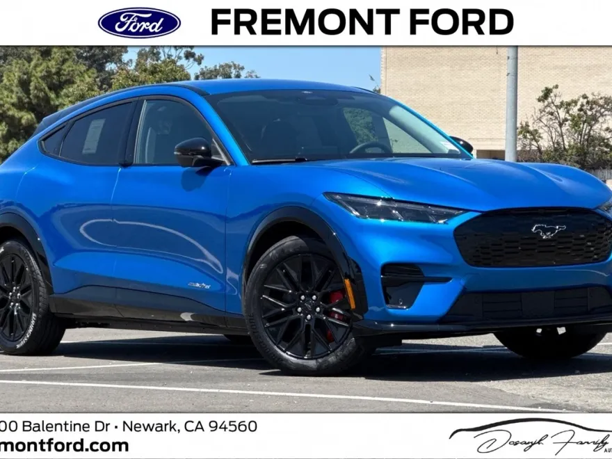 2025 Ford Mustang Mach-E Premium photo 1