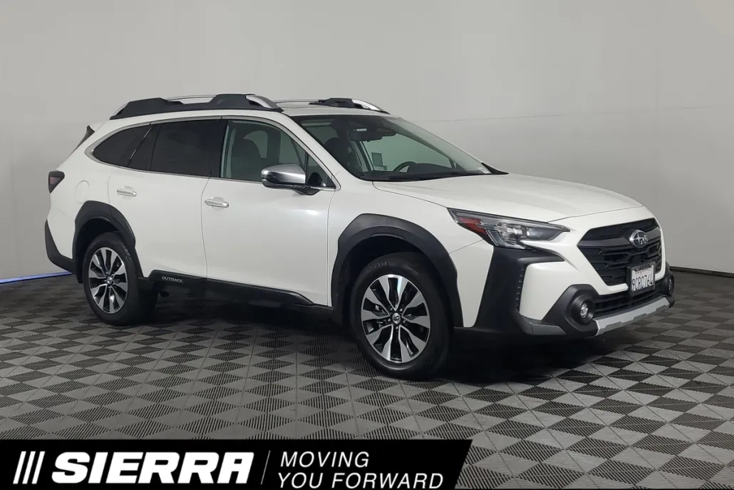 2023 Subaru Outback Touring photo 1